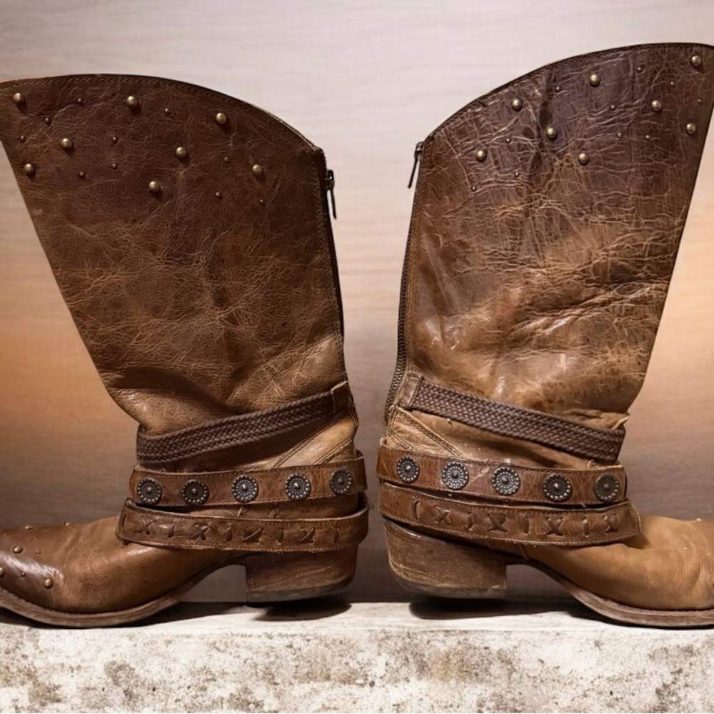 Corral~ Buckle ~Genuine Leather Boots~ Women’s Shoes ~ Size 7 - Picture 11 of 16